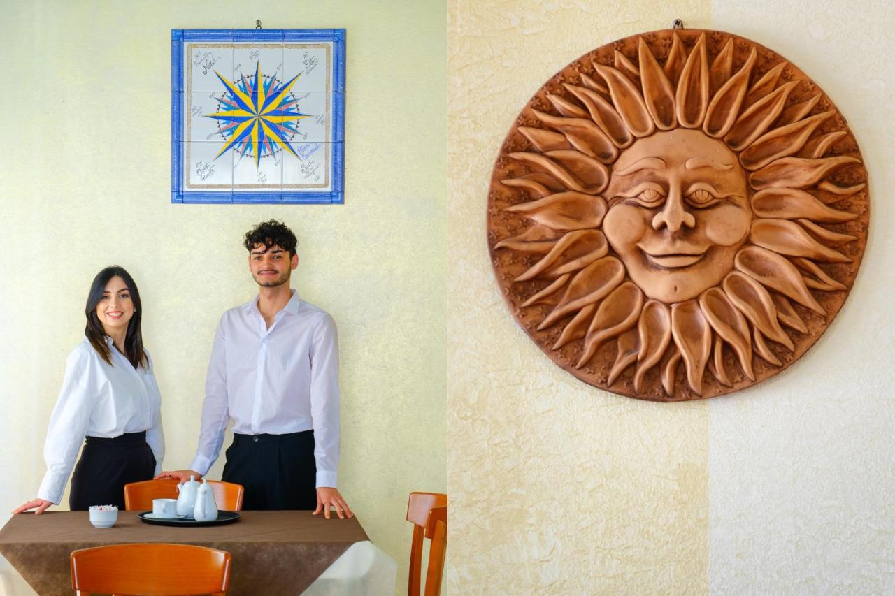 Hotel Solki SantʼAntìoco Exteriör bild